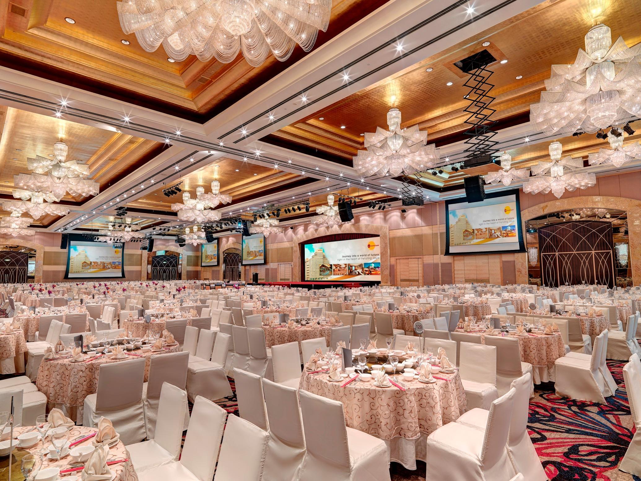 One World Hotel Petaling Jaya Exterior photo The ballroom of the Venetian Resort Macao